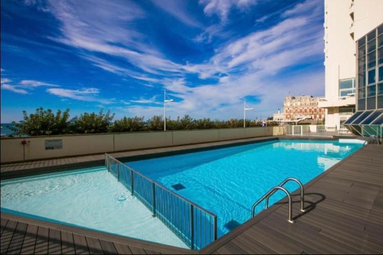 Apartment Victoria Centre Grande And Pool